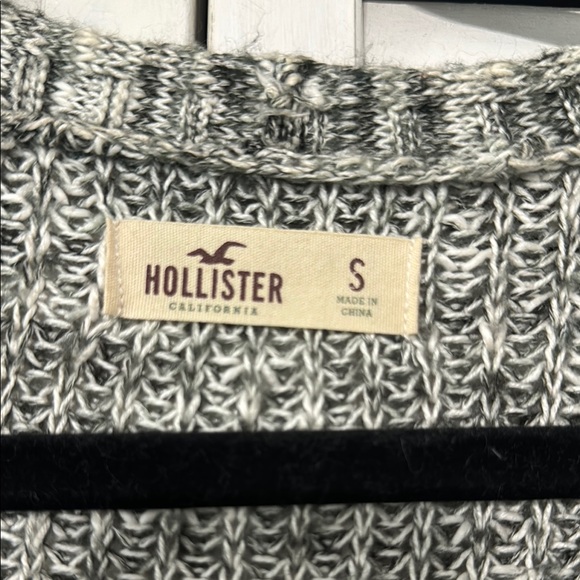 Cardigan - Picture 2 of 6